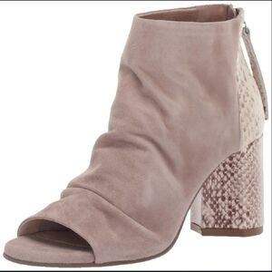 Seychelles Elegant Taupe Ankle‎ Booties